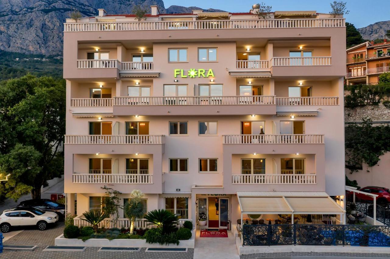 Aparthotel Flora Tucepi Ngoại thất bức ảnh
