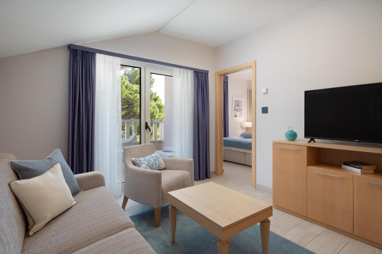 Aparthotel Flora Tucepi Ngoại thất bức ảnh