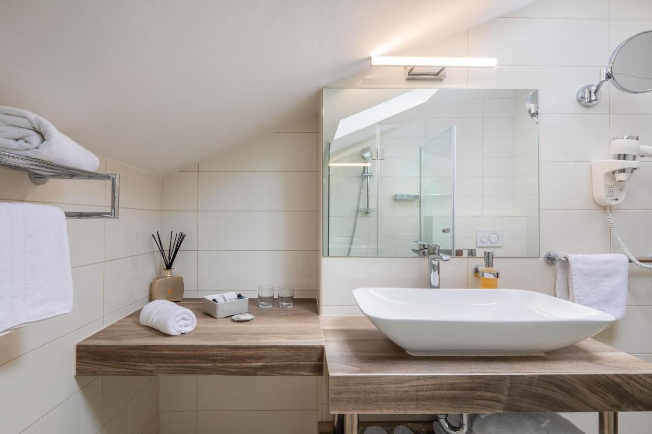 Aparthotel Flora Tucepi Ngoại thất bức ảnh