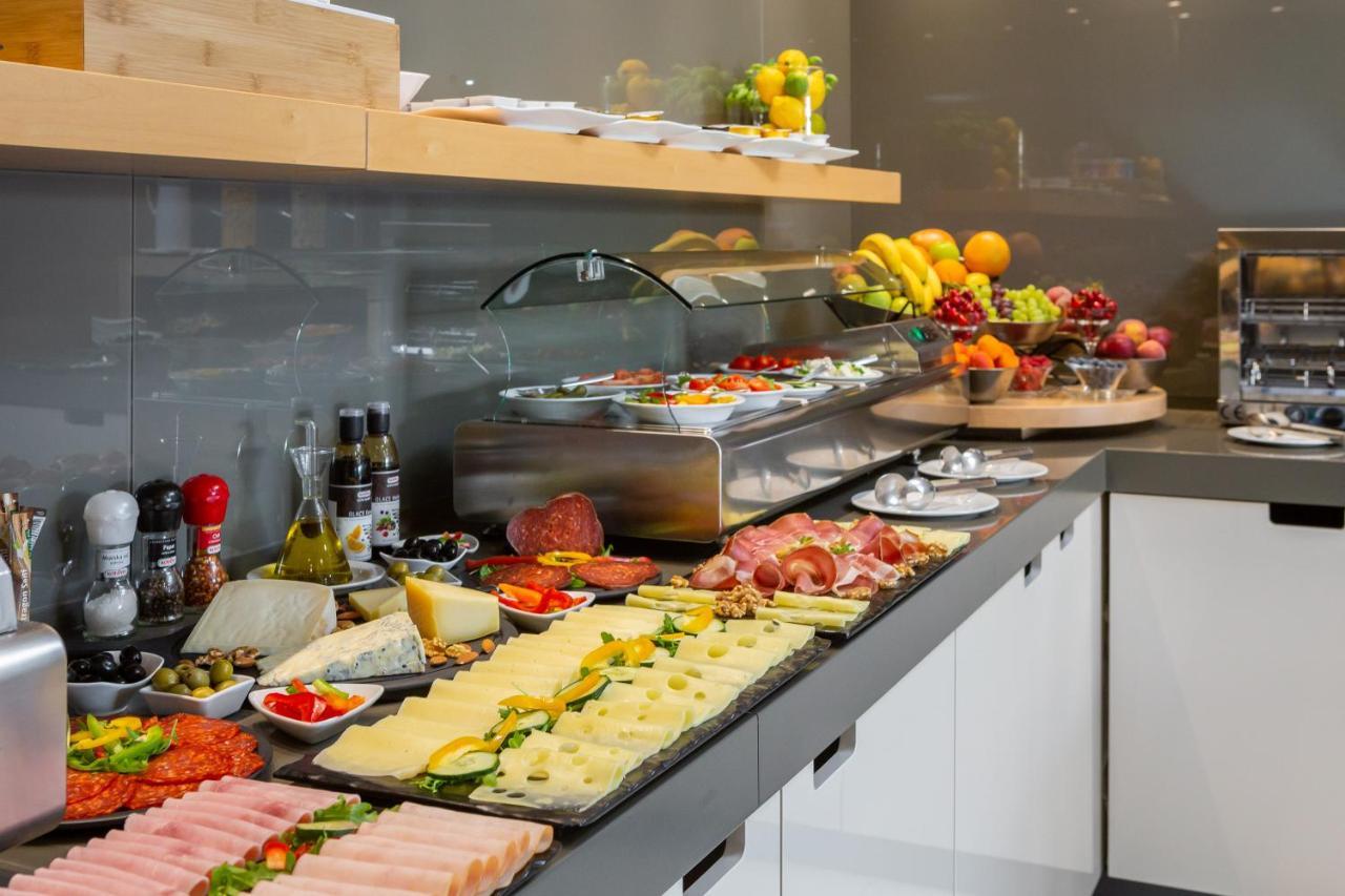 Aparthotel Flora Tucepi Ngoại thất bức ảnh